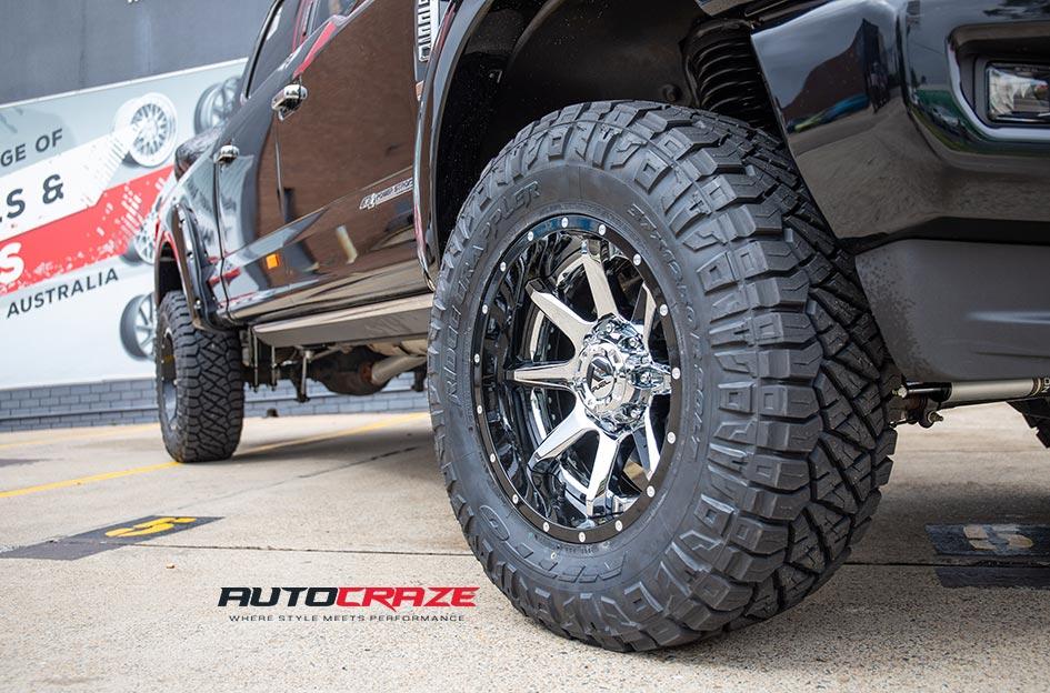 FORD F250 RAMPAGE CHROME CENTER AND GLOSS BLACK OUTER